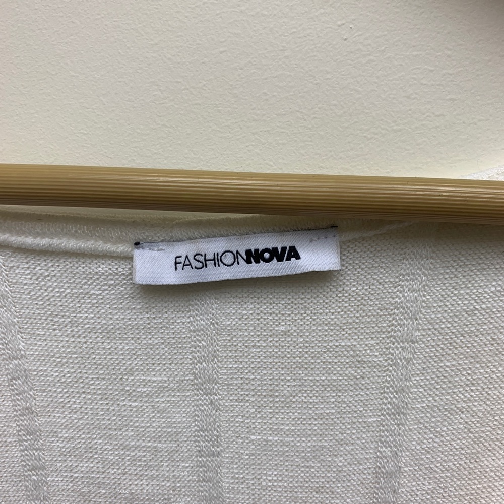 FASHION NOVA TOP!! - Picture 2 of 3
